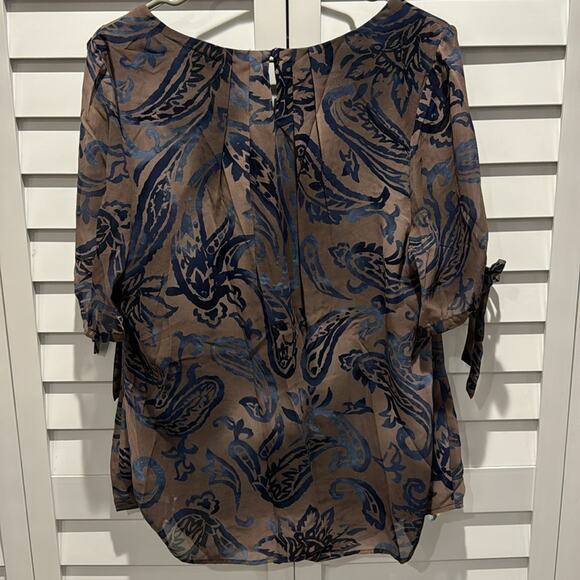 Sara Michelle Woman NWOT lined Blouse in a beautiful print in 100% Polyester. - Picture 5 of 5